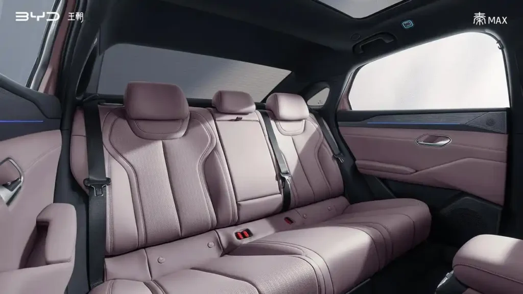 Rear-seat space in the Qin MAX