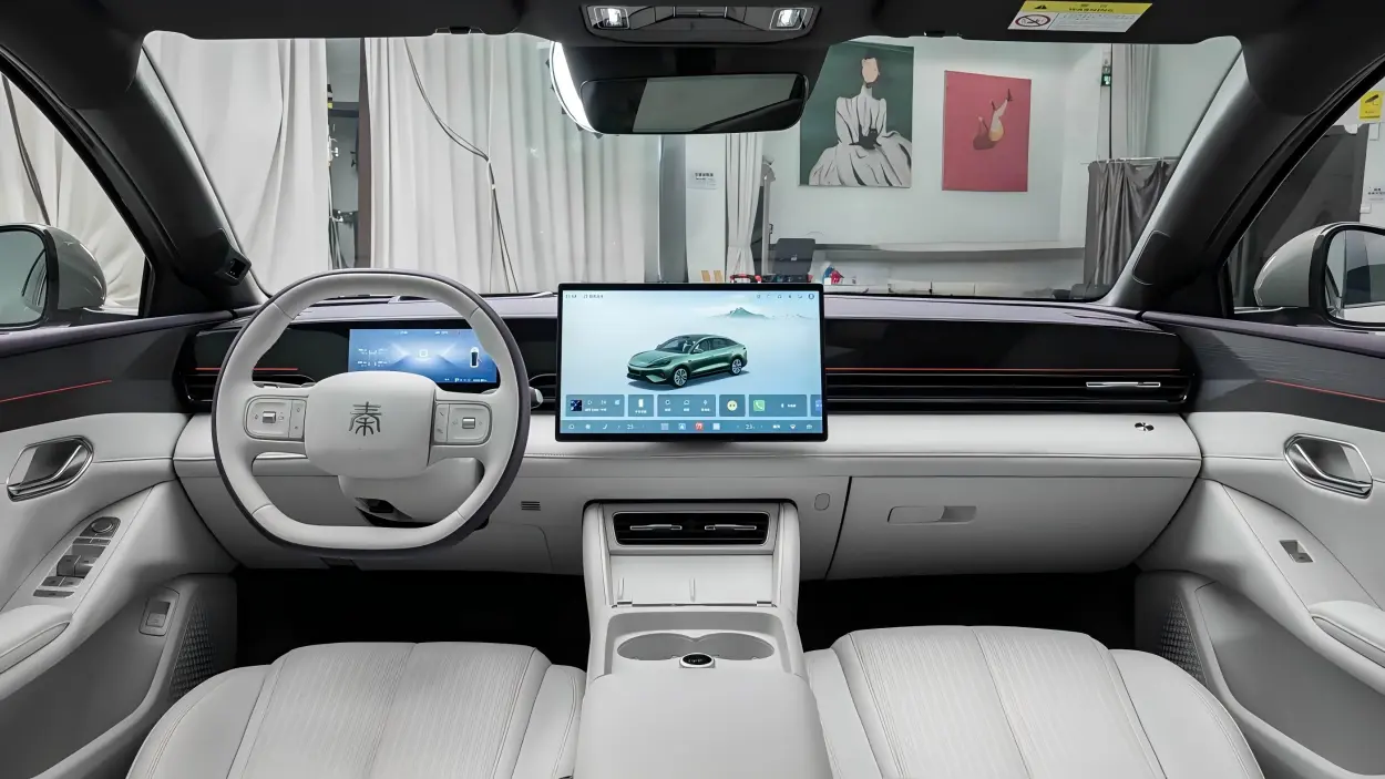 The interior of the BYD Qin MAX
