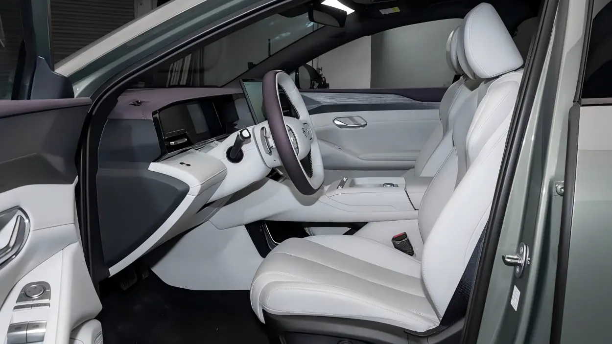BYD Qin MAX front seats