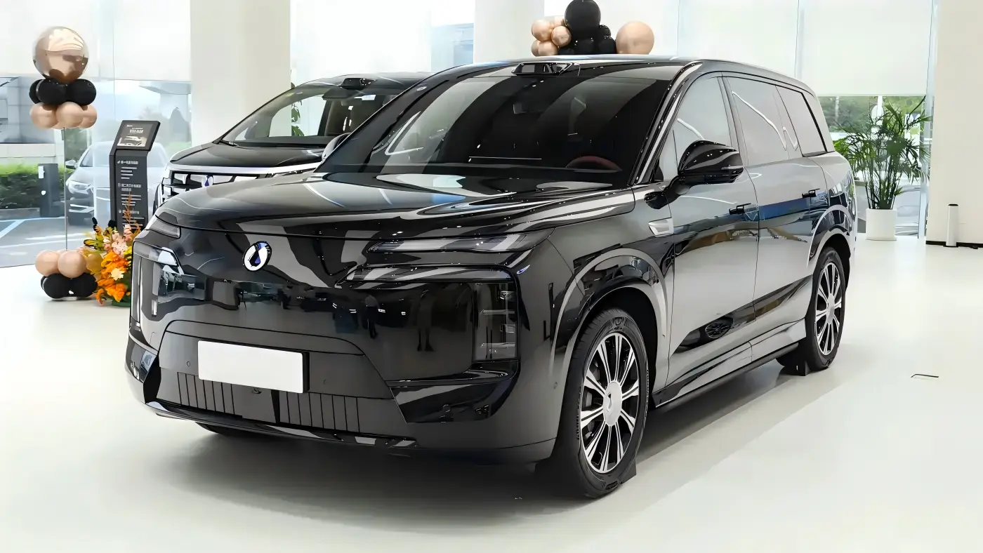BYD Denza N8L All-Electric