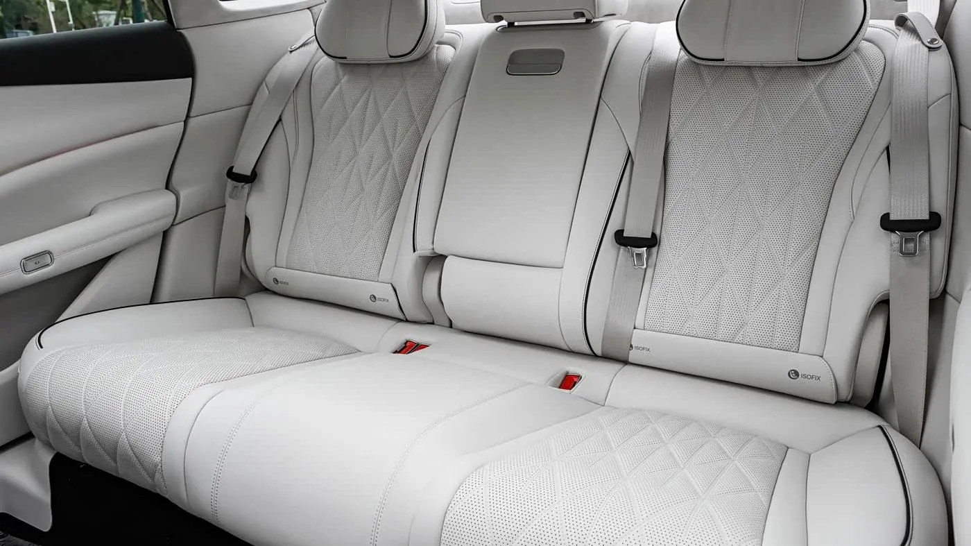 Denza Z9S rear bench with quilted leather and ISOFIX anchor points