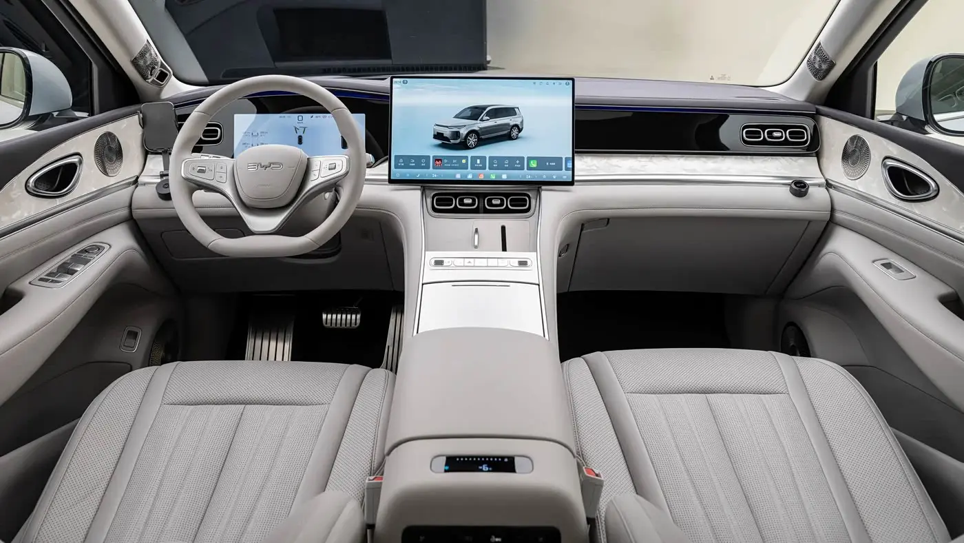 BYD Sealion 08 Interior