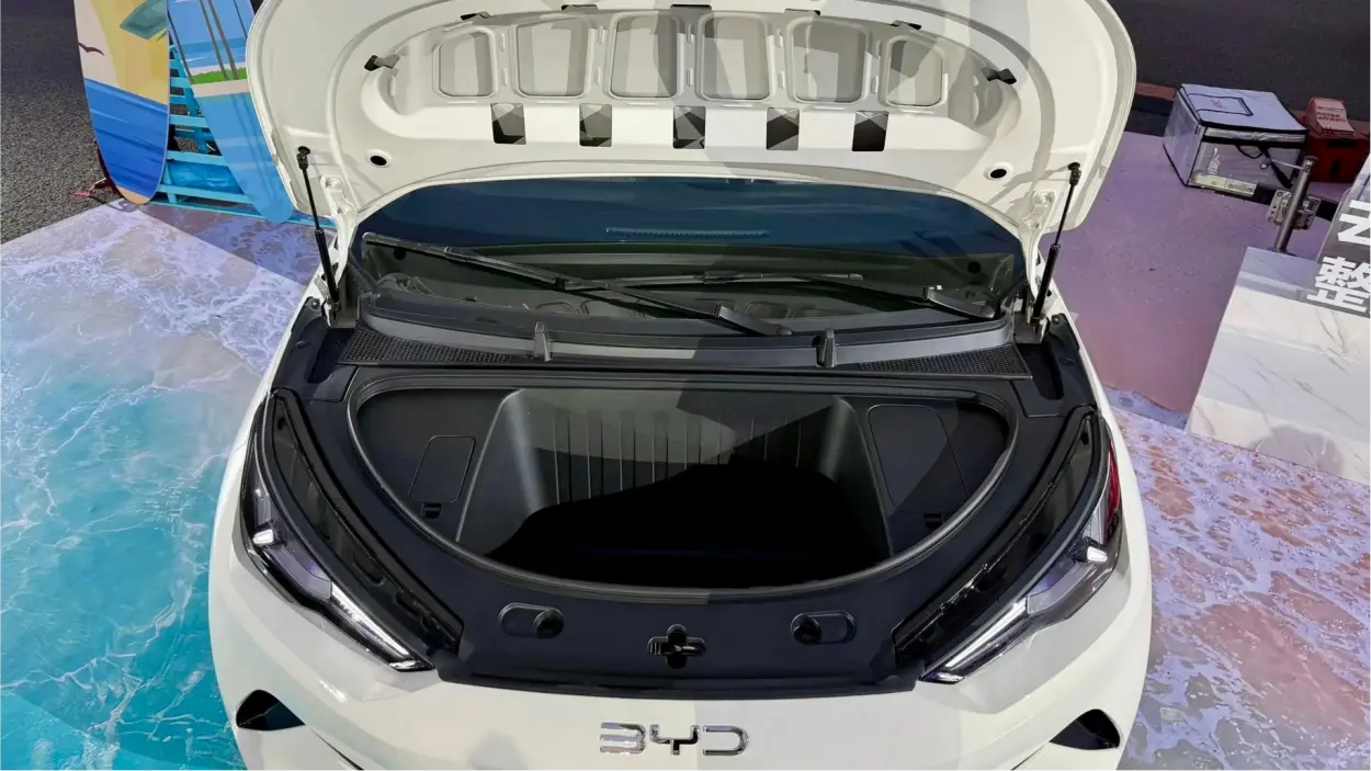 The frunk lid raised on the white second-generation BYD Seagull