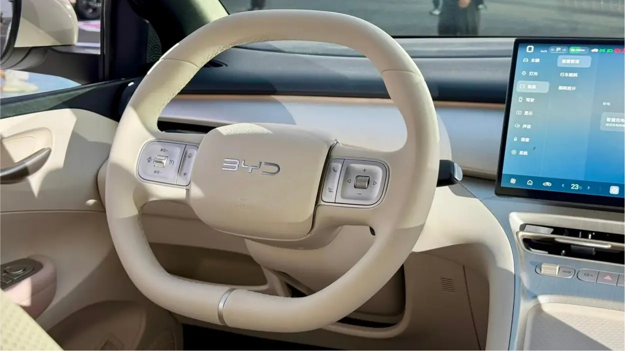 Behind the wheel of a display car: the two-spoke wheel and 12.8-inch centre screen